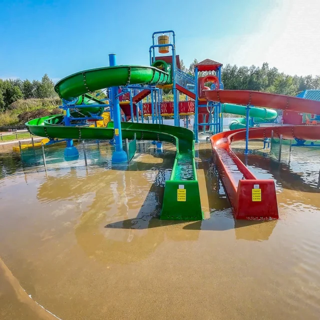 ☀️ THIS WEEKEND IS LOOKING SUNNY! 💦

Join us for sunshine, rides and a splash in the water park🤩

Make the most of the sunshine with a full day of family fun, including our water park! 🐯🎢💦

Book and save!🤩

www.twinlakespark.co.uk