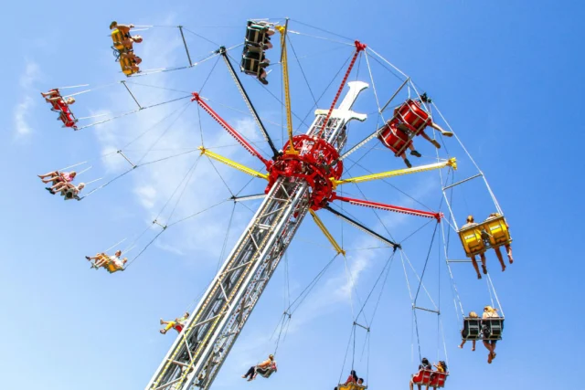 Looking for the ultimate value family day out?👀

From ONLY £13.09 per person, experience a full day out - with over 40 rides and attractions, including our splash-tastic water park!💦🎢

Book online NOW and save £££ 

Be quick - our summer saver offer ends soon!🚨

www.twinlakespark.co.uk